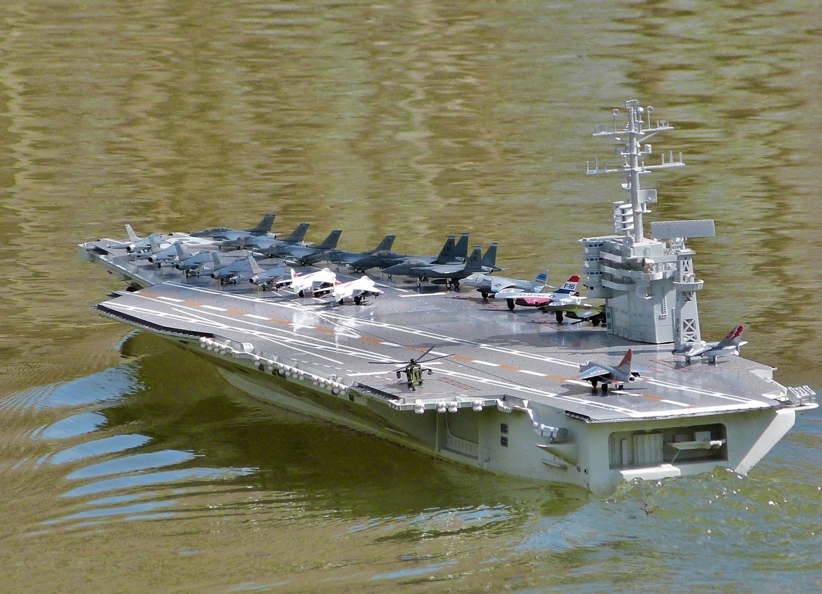 1 nimitz p1230054