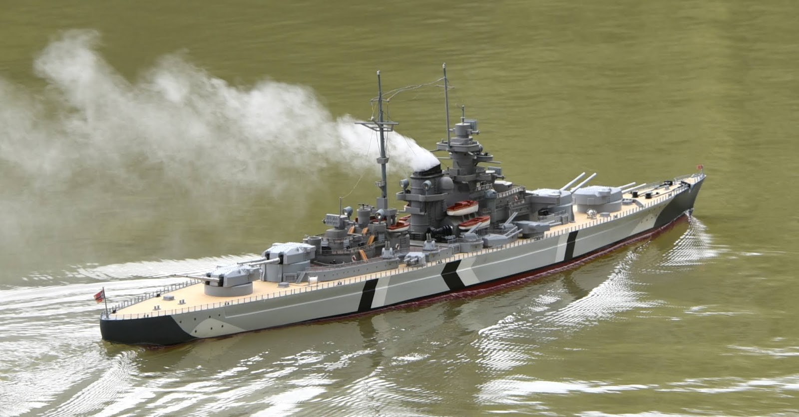 Bismarck dsc 1161